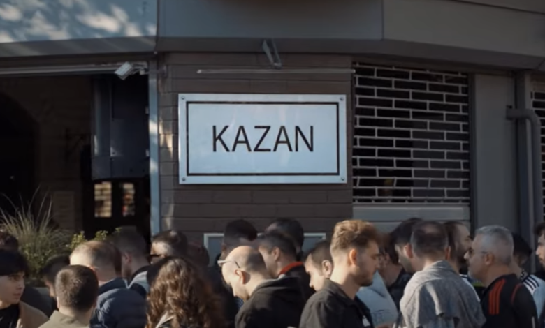 Celal Soydan ile oğulları Erkut ve Korkut Soydan’ın sahibi oldukları Beşiktaş’taki Kazan Restoran’da yerini Beşiktaş'ın eski yöneticisinin sahibi olduğu Emre Kocadağın Espressolab kahve dükkanına devrediliyor.