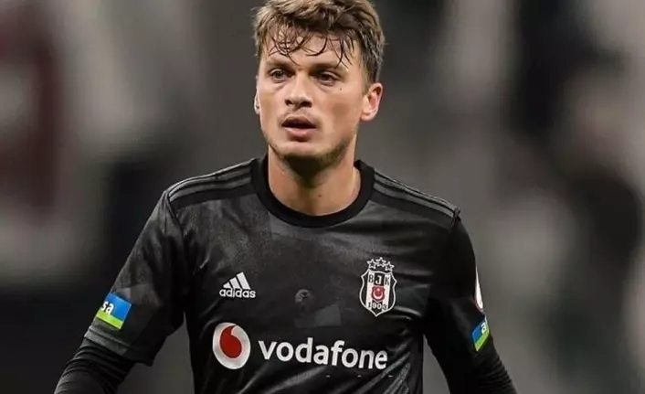 Beşiktaş'ın orta saha oyuncusu Adem Layiç kimdir?