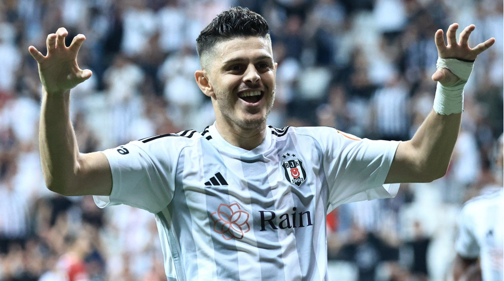 Beşiktaş, antrenmanda ağrı hissederek çalışmayı yarıda bırakan Milot Rashica'nın sağlık durumu hakkında açıklamada bulundu.