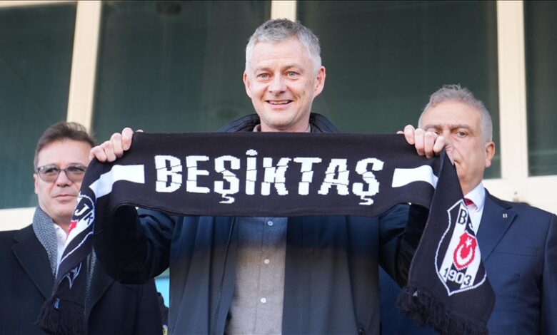 Beşiktaş'ın KAP bildiriminde görüşmelere başlandığını duyurduğu Norveçli teknik direktör Ole Gunnar Solskjaer, İstanbul'a geldi.