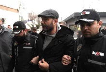 Aziz İhsan Aktaş liderliğindeki suç örgütünün rüşvetle ihale süreçlerini organize ettiği iddiasıyla başlatılan soruşturma kapsamında gözaltına alınan Beşiktaş Belediye Başkanı Rıza Akpolat sağlık kontrolünden geçirildi.