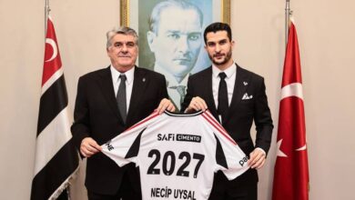 Necip Uysal sözleşme yeniledi